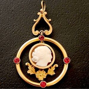 14K Gold Victorian Antique hardstone Cameo necklace pendant